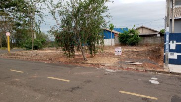 Rua Paulo Fernandes Jardim, 25