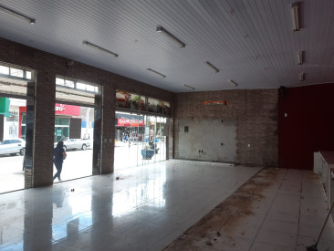 Avenida Brasil, 842 frente e fundos