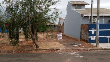Rua Paulo Fernandes Jardim, 25